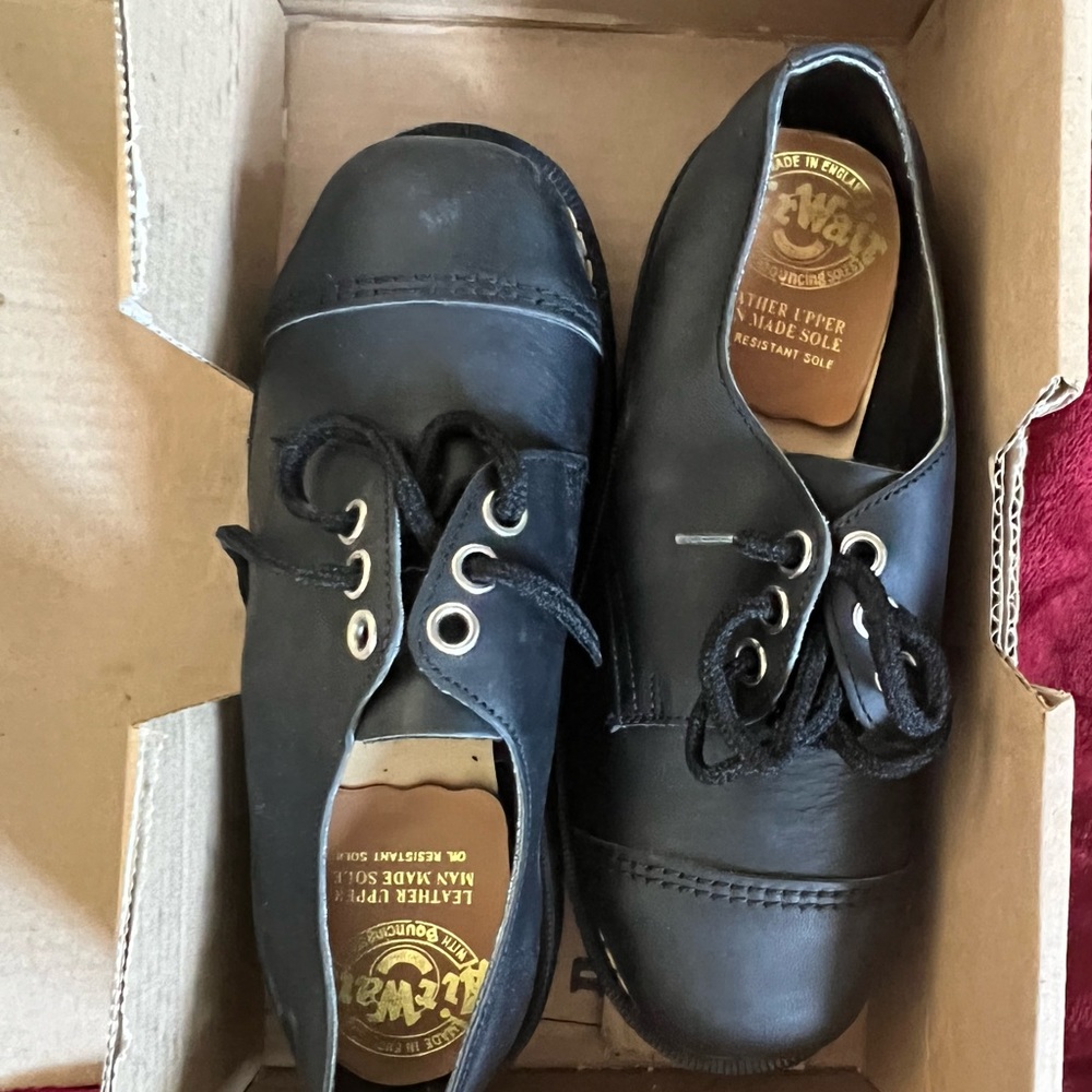 Dr Marten Womans Shoes size 5